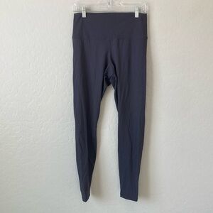 Everlane High-Rise Perform Leggings in Black